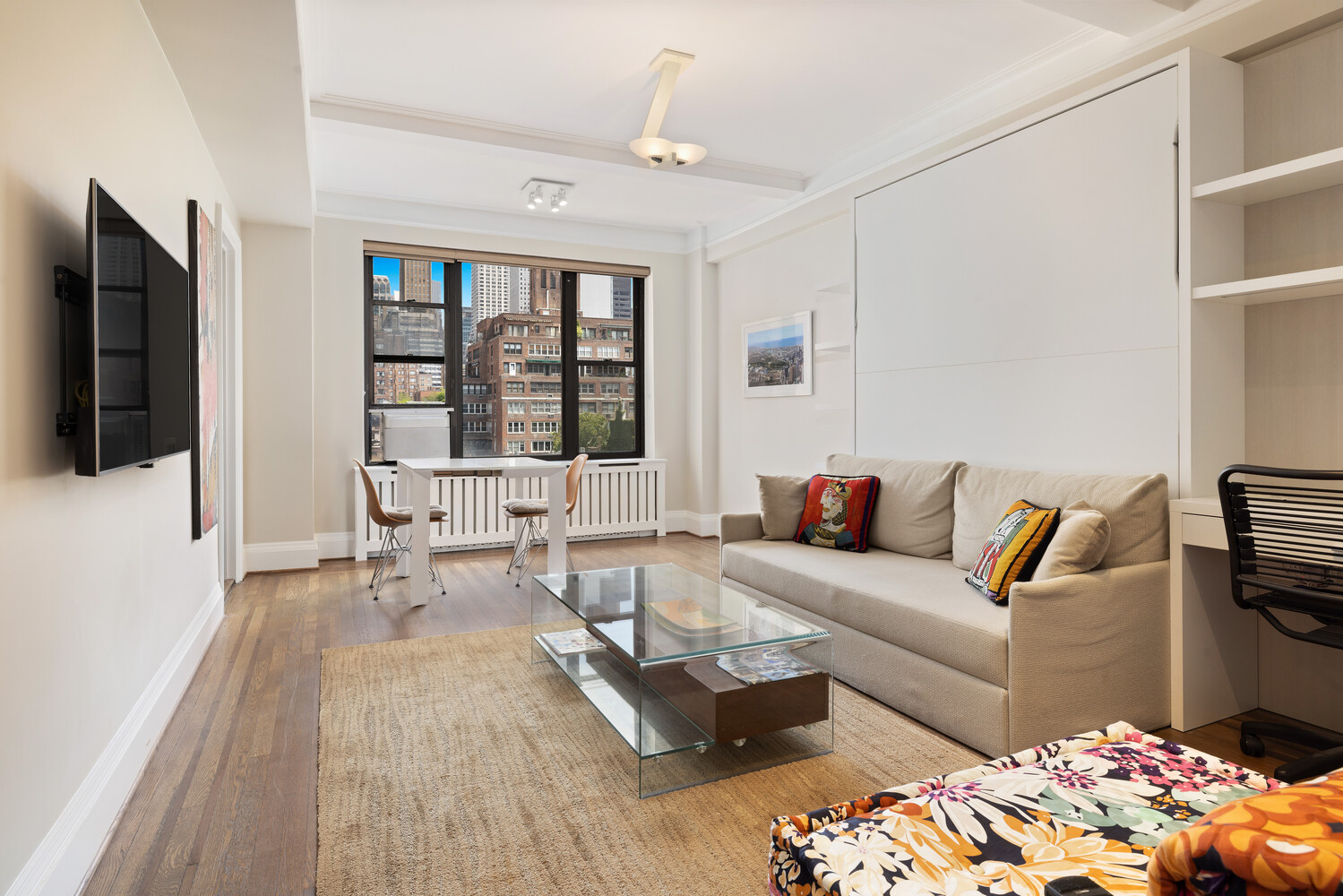 7 PARK Avenue 9G