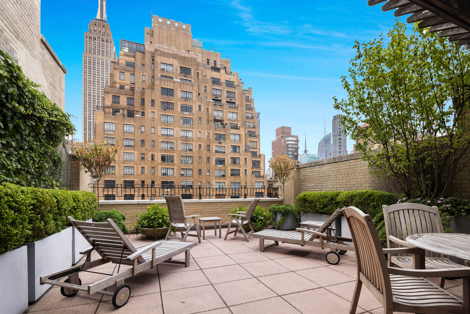 7 PARK Avenue 9G