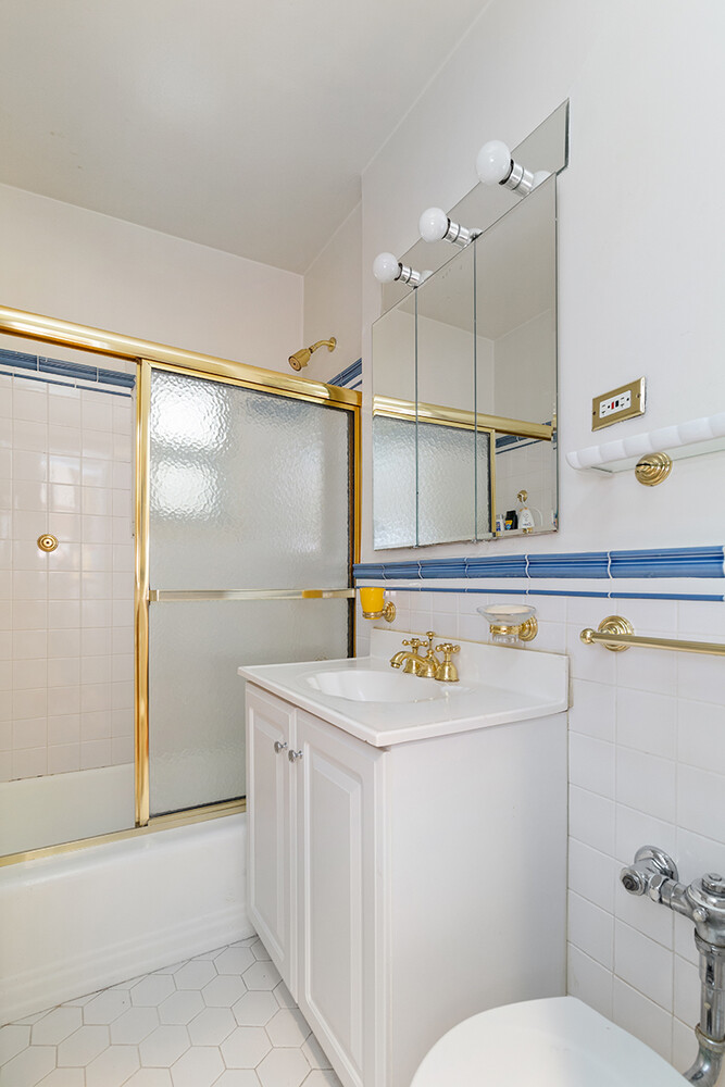 59 E 72ND Street 4C