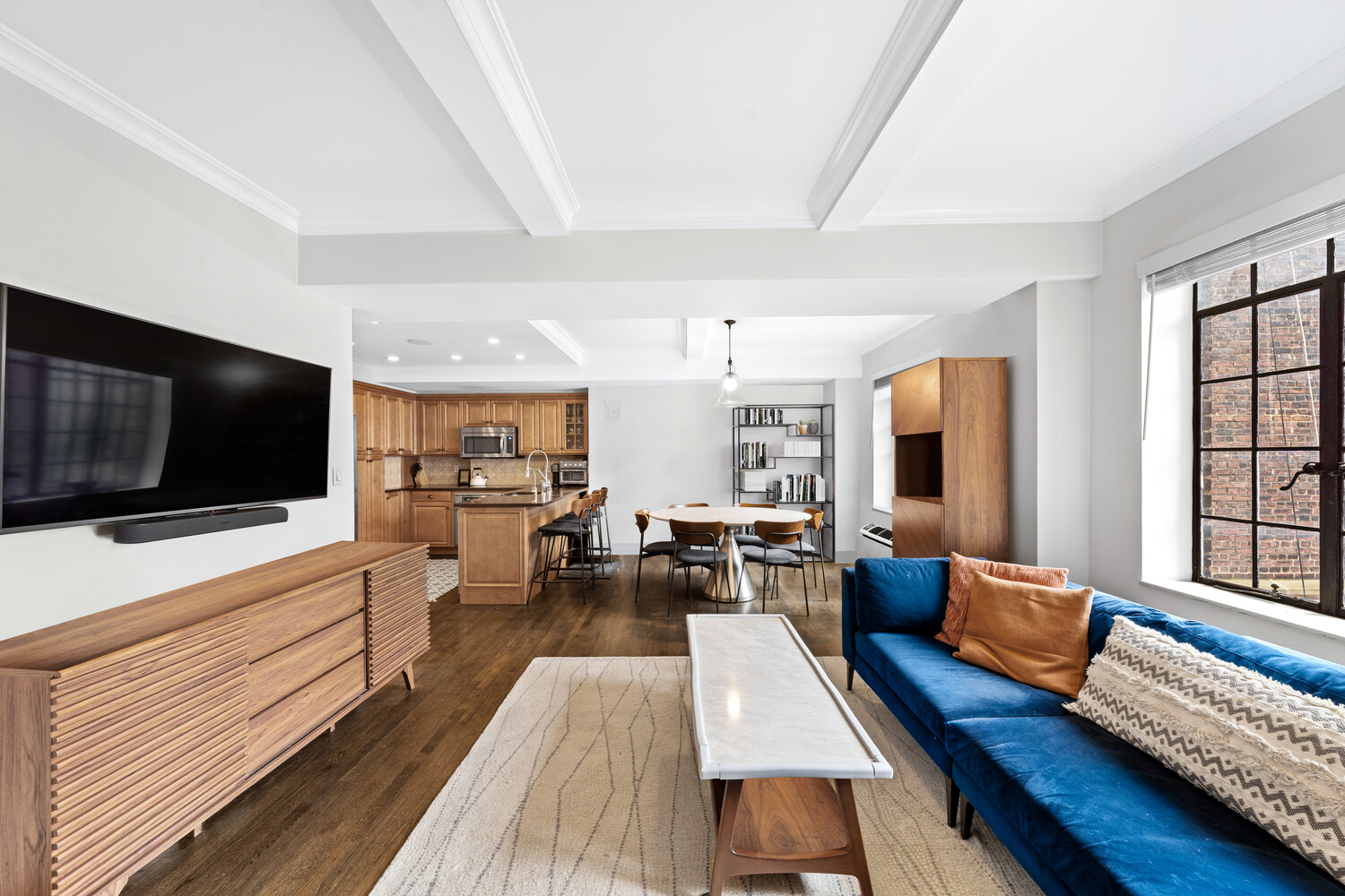 45 TUDOR CITY Place 1515
