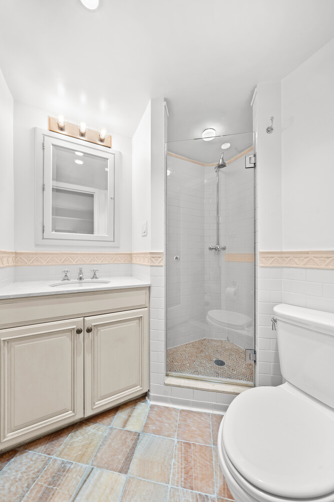 45 TUDOR CITY Place 1515