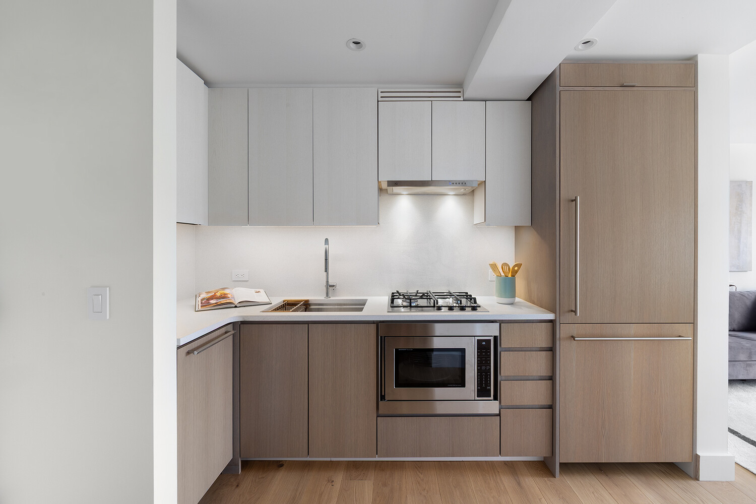 100 W 93RD Street 21E