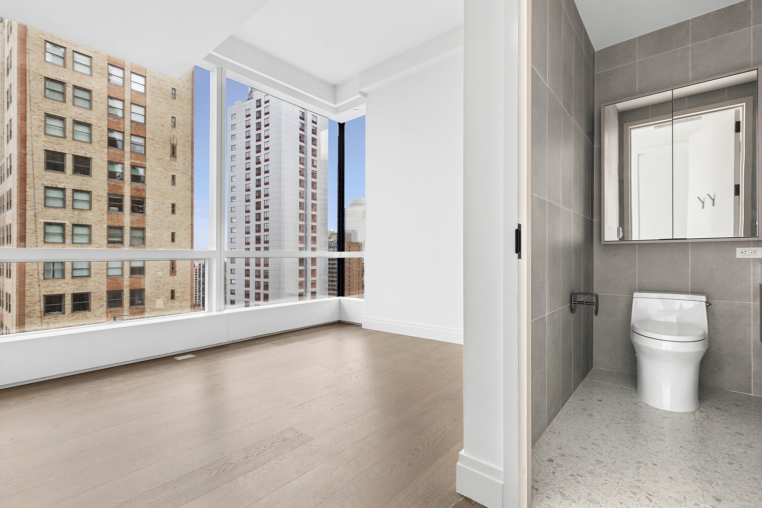 77 GREENWICH Street 30C