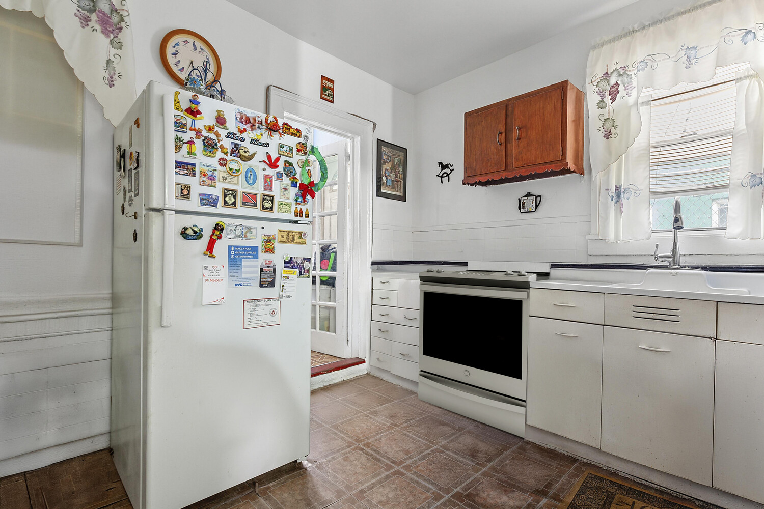 324 E 151ST Street