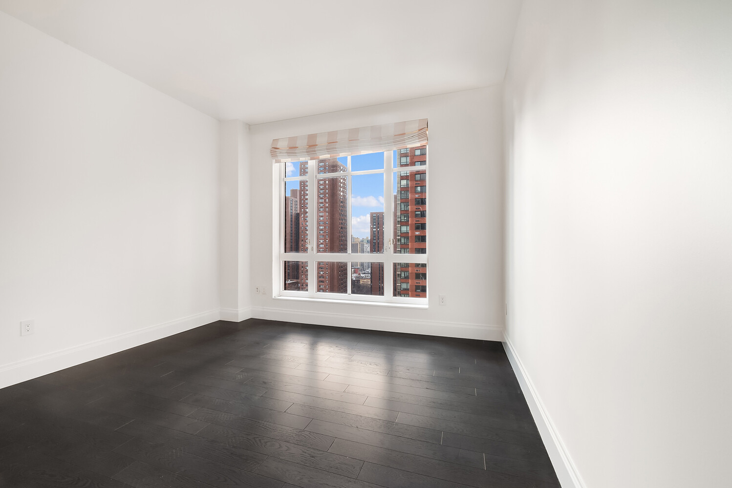 200 E 95TH Street 20C