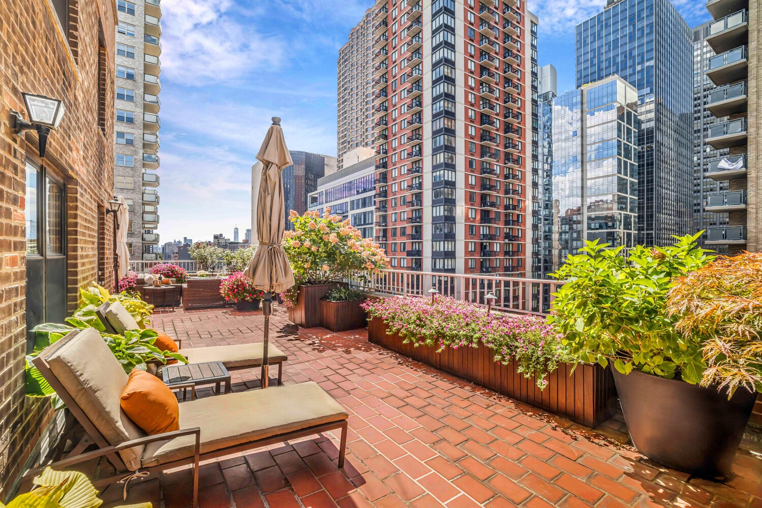 305 E 40TH Street 19F