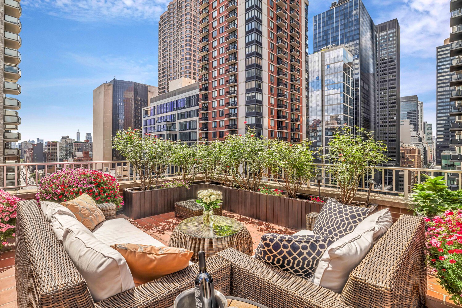 305 E 40TH Street 19F