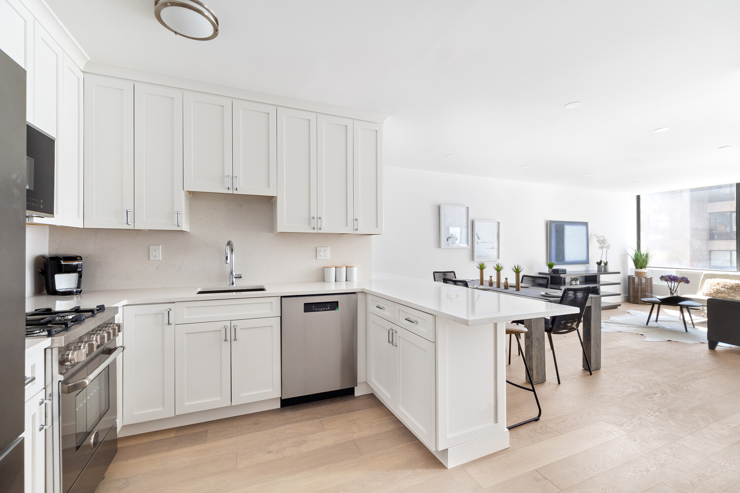 315 7TH Avenue 3C