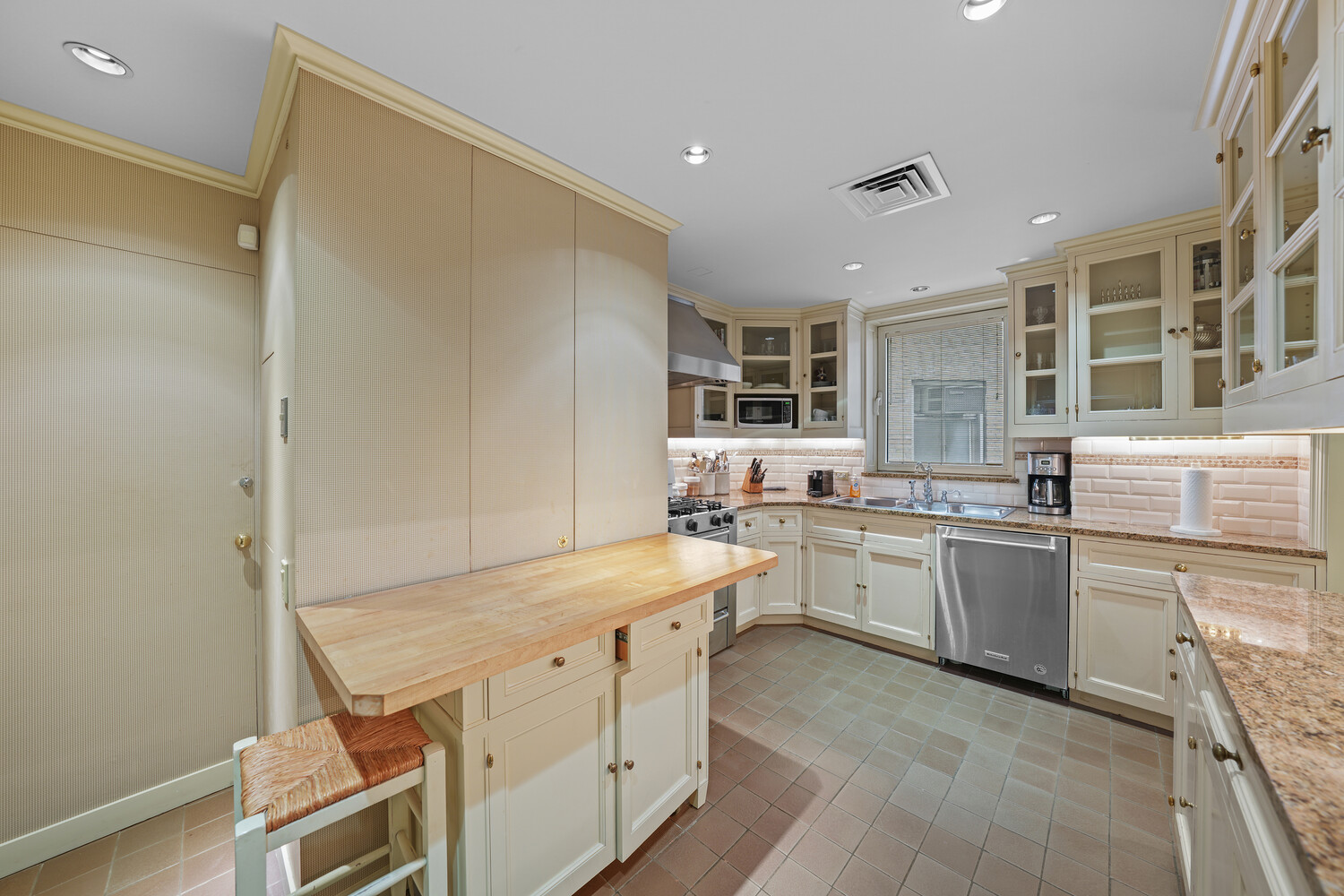 322 E 57TH Street 12/13B