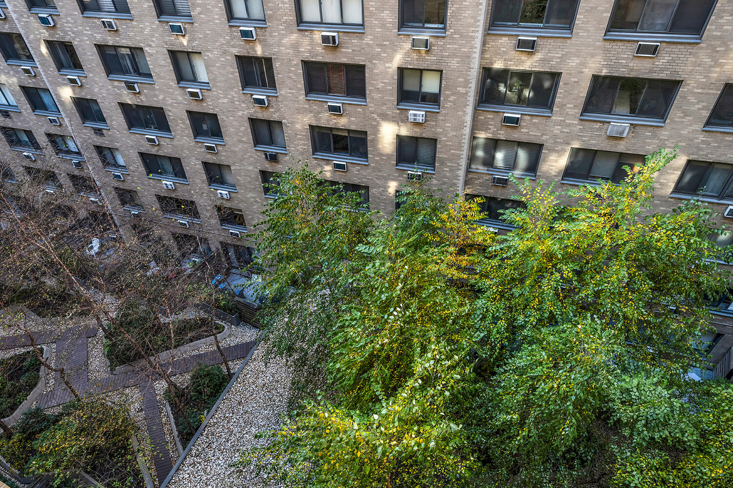 16 W 16TH Street 10WN