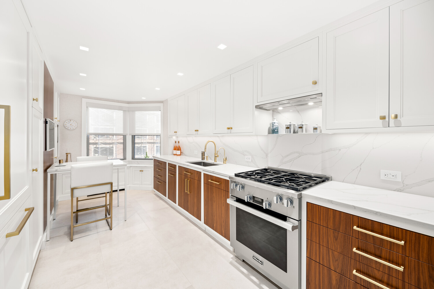 114 E 72ND Street 8/9B
