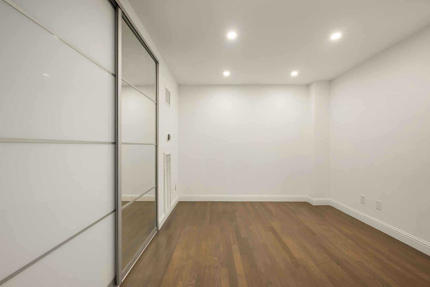 88 GREENWICH Street 721