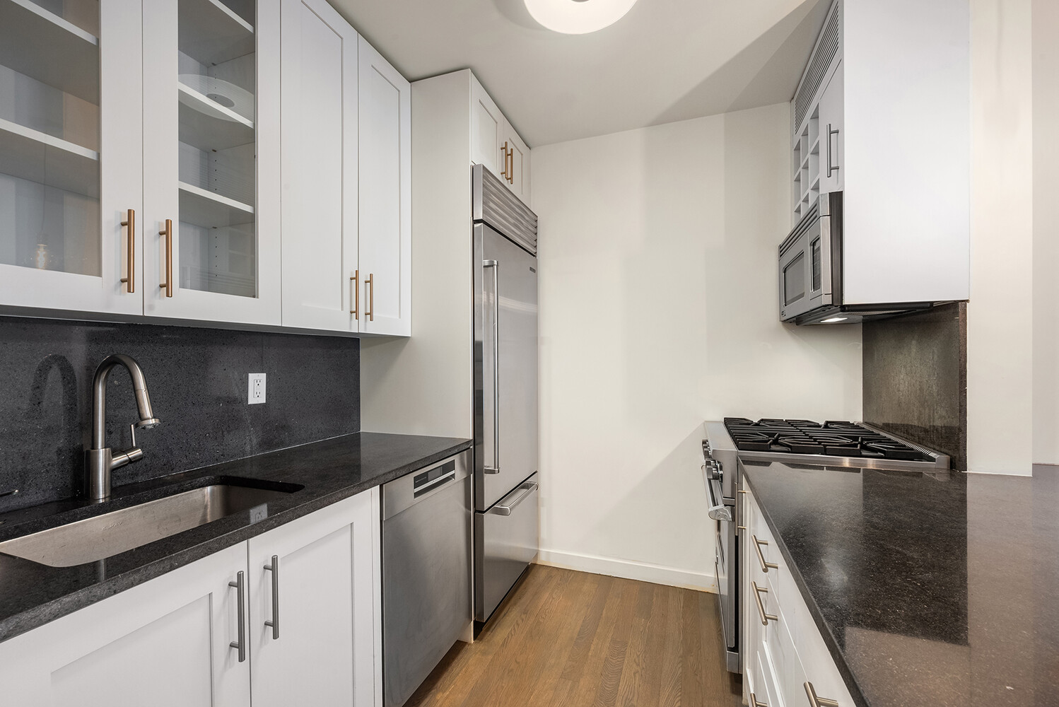88 GREENWICH Street 721