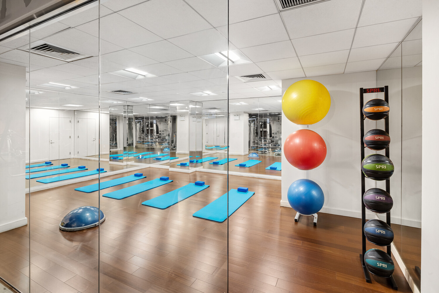 88 GREENWICH Street 721