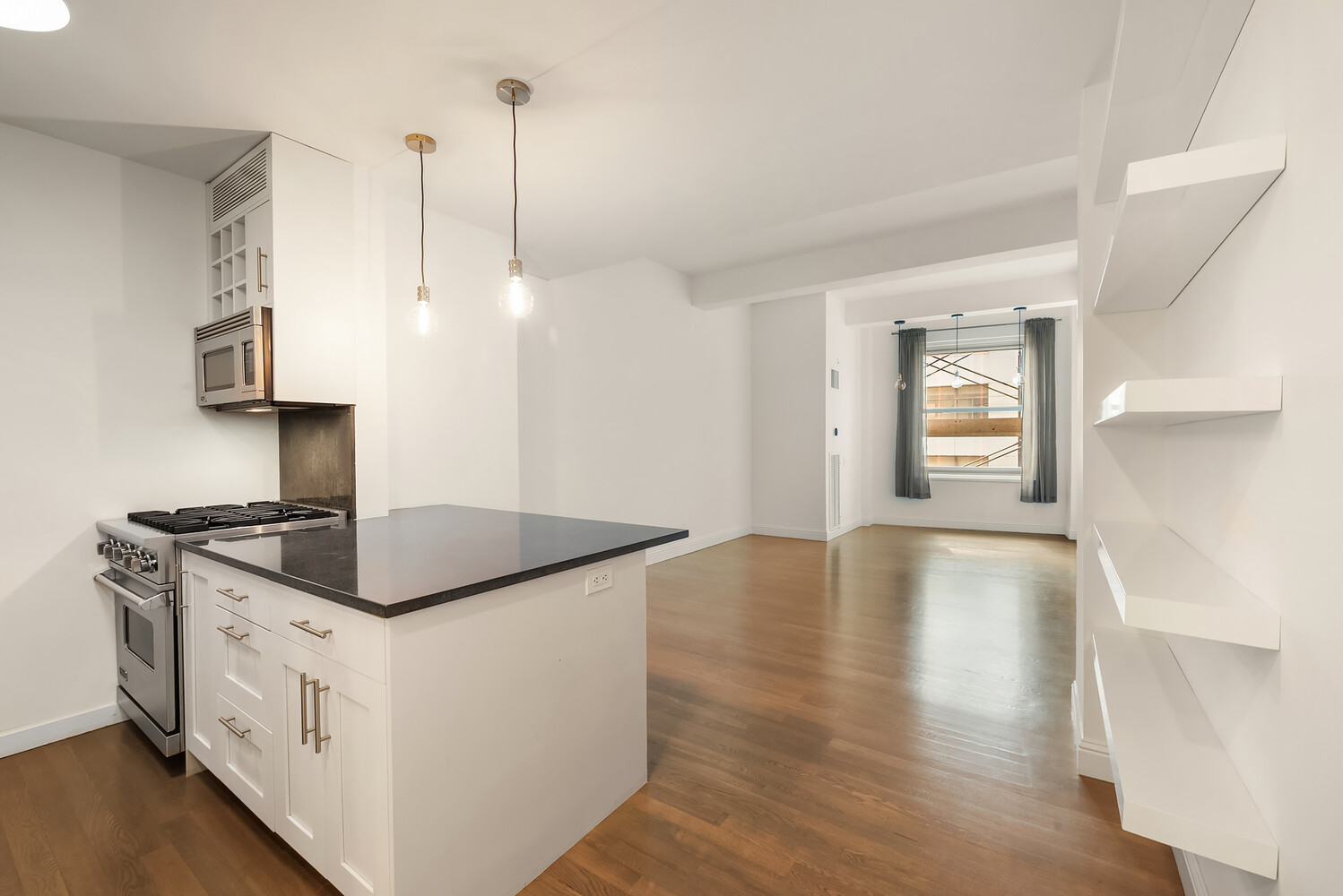 88 GREENWICH Street 721