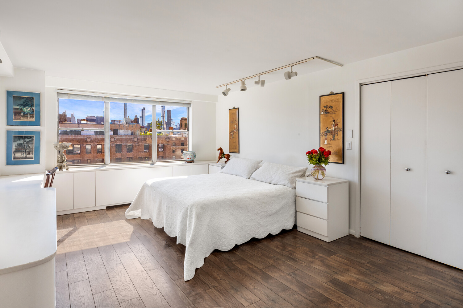 11 E 86TH Street 19B