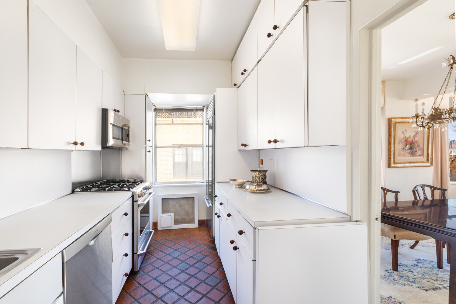 11 E 86TH Street 19B