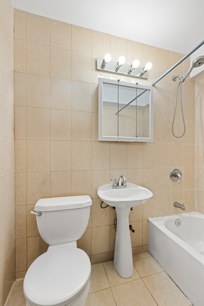 65-15 ALDERTON Street 5E