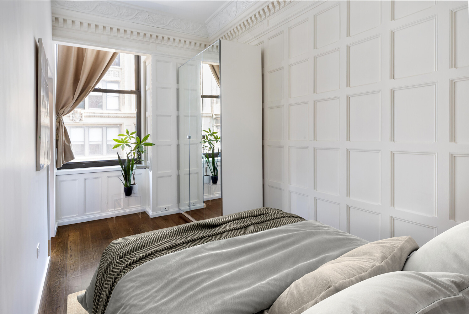 11 E 36TH Street 1006