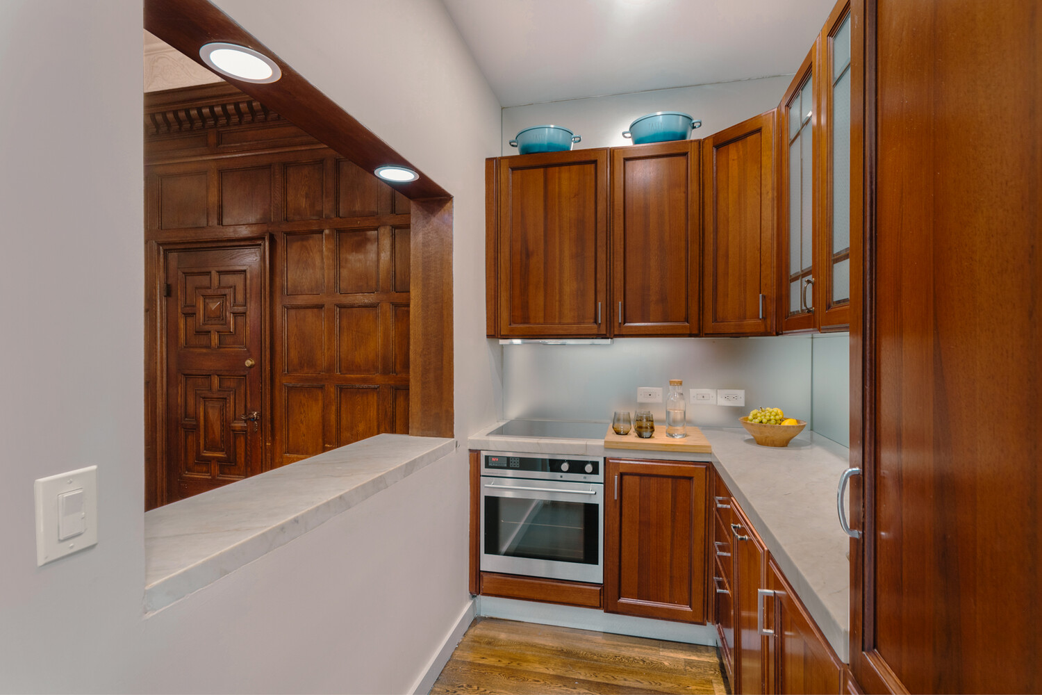 11 E 36TH Street 1006