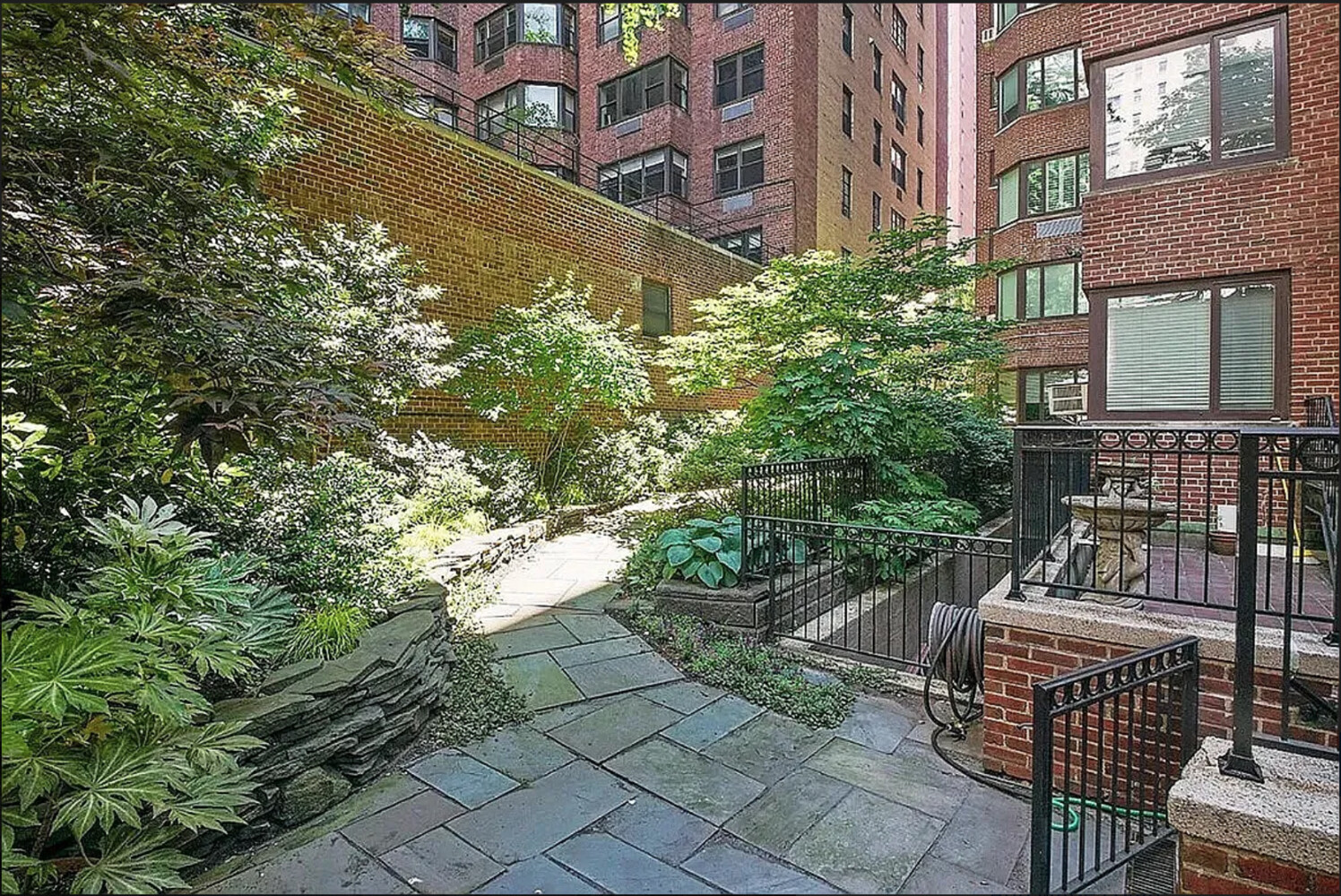 36 SUTTON Place S MAISONETTE