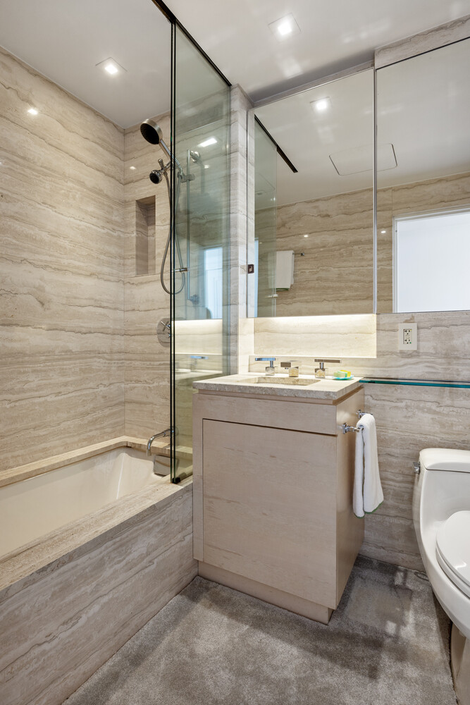 170 E END Avenue 8EF