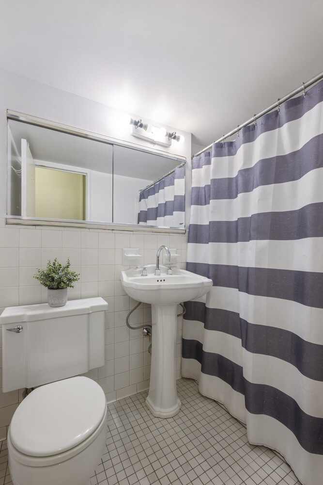 220 E 57TH Street 10G