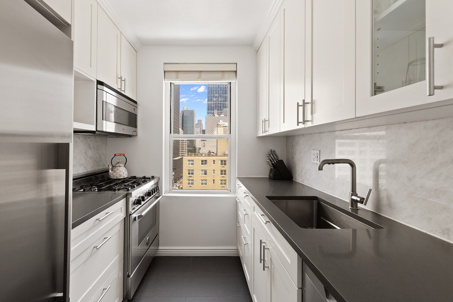 201 E 36TH Street 17D