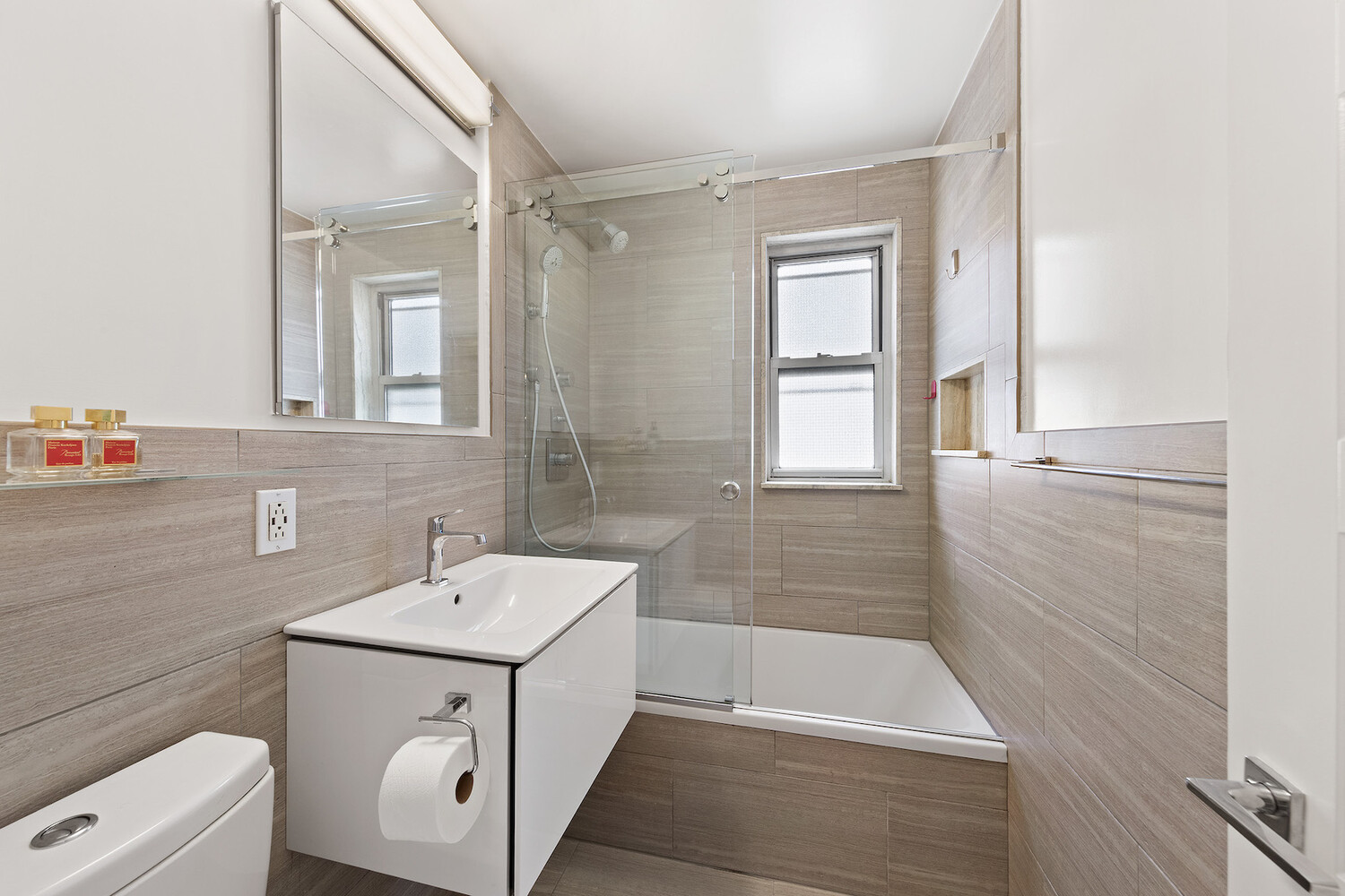 201 E 36TH Street 17D