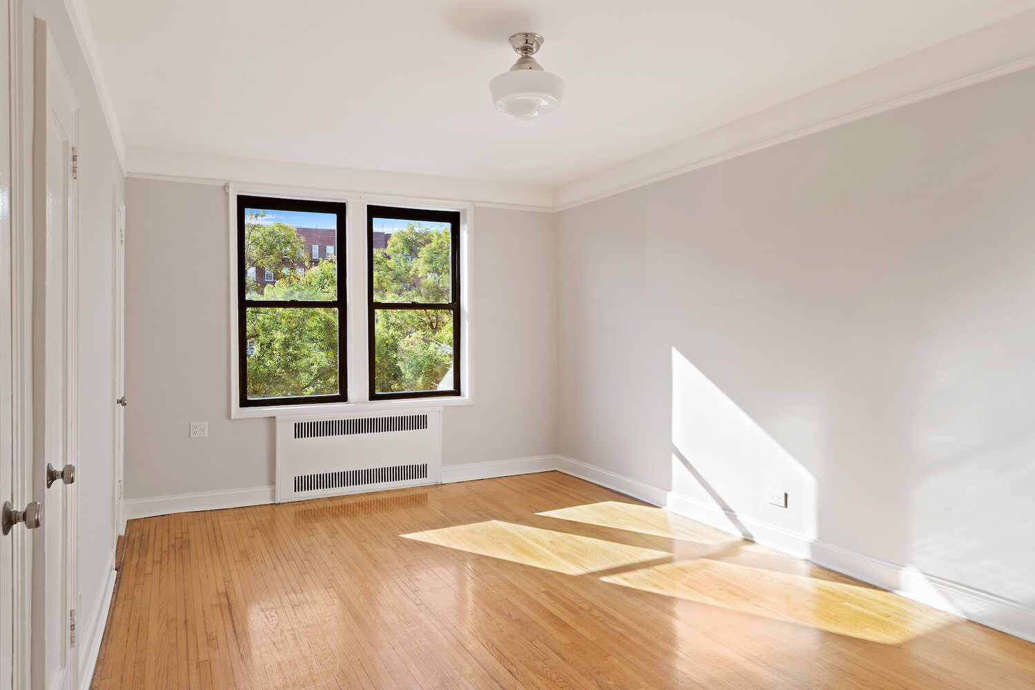 415 OCEAN Parkway 3G