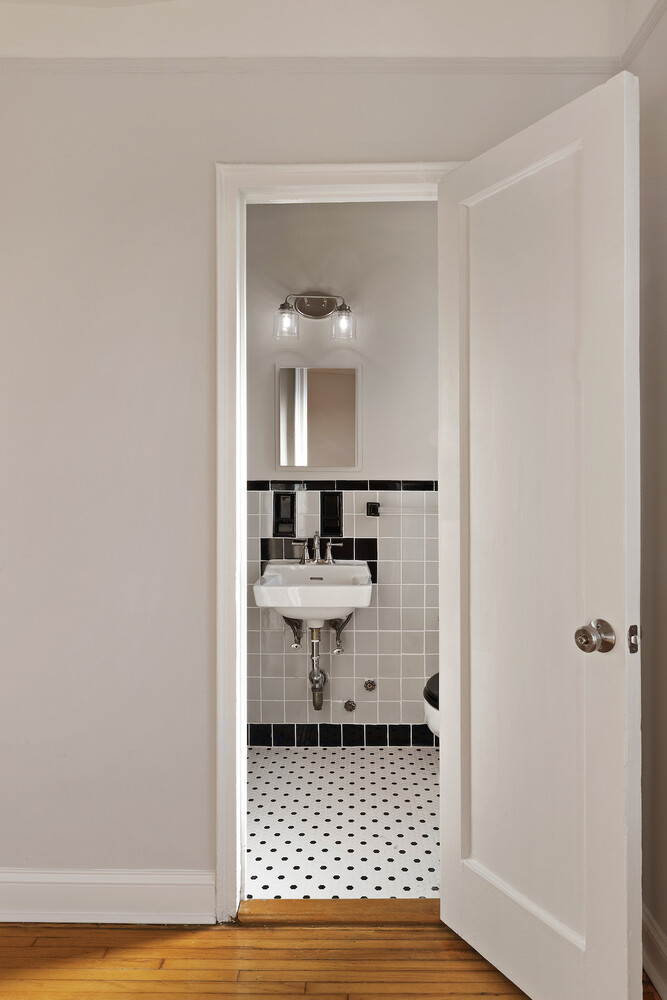 415 OCEAN Parkway 3G