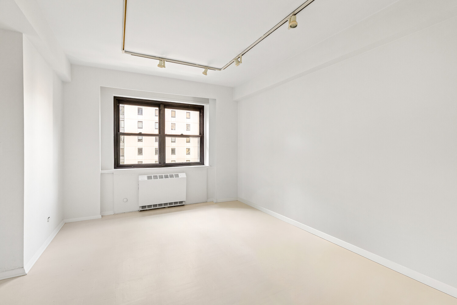 165 E 72ND Street 11C