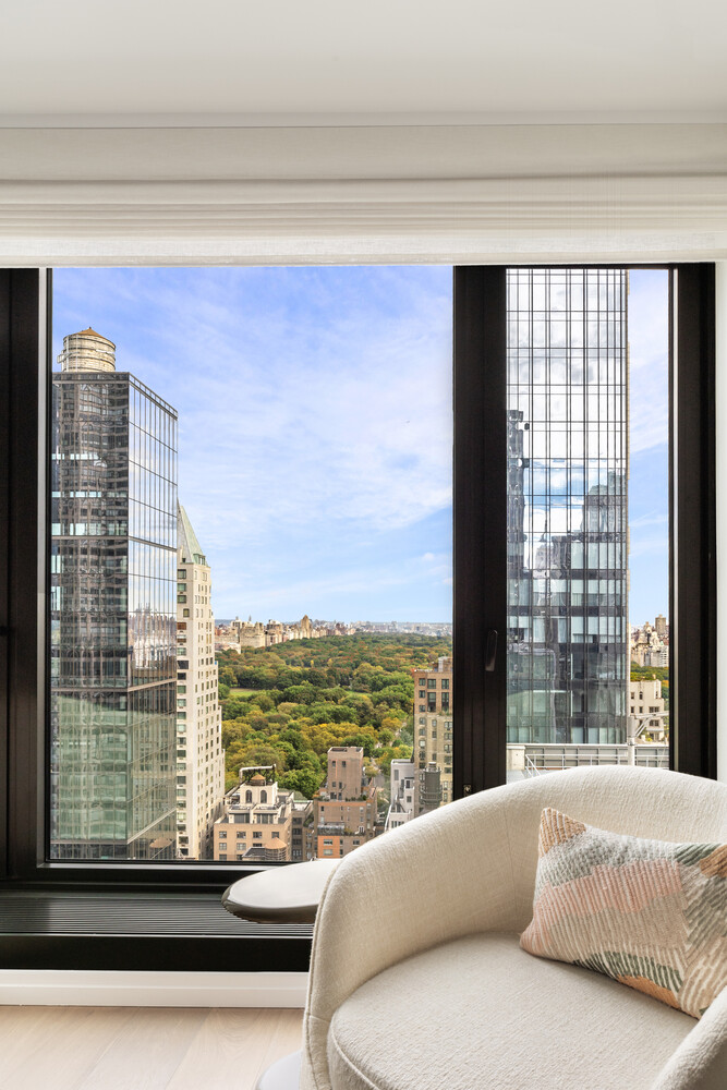 111 W 56TH Street 37B