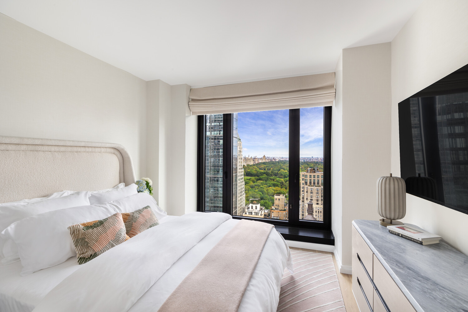 111 W 56TH Street 37B