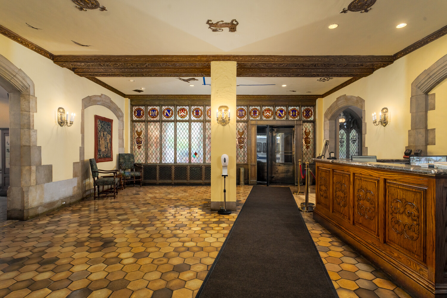 25 TUDOR CITY Place 1710