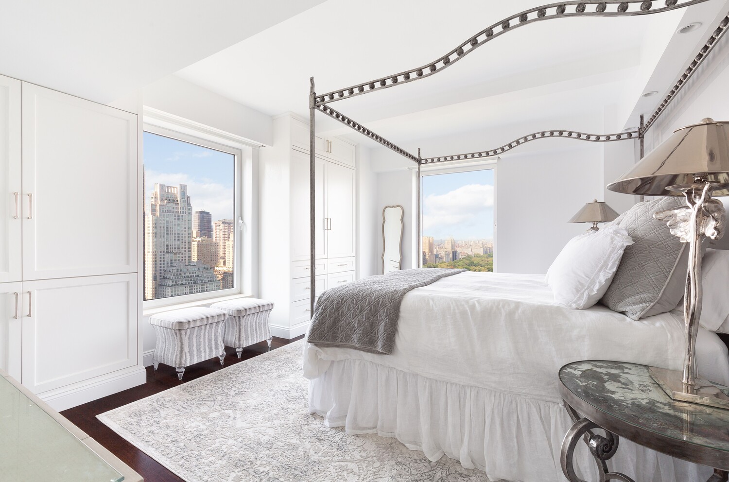 160 CENTRAL Park S 3301