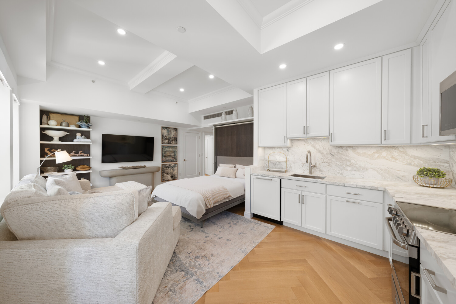 160 CENTRAL Park S 1817