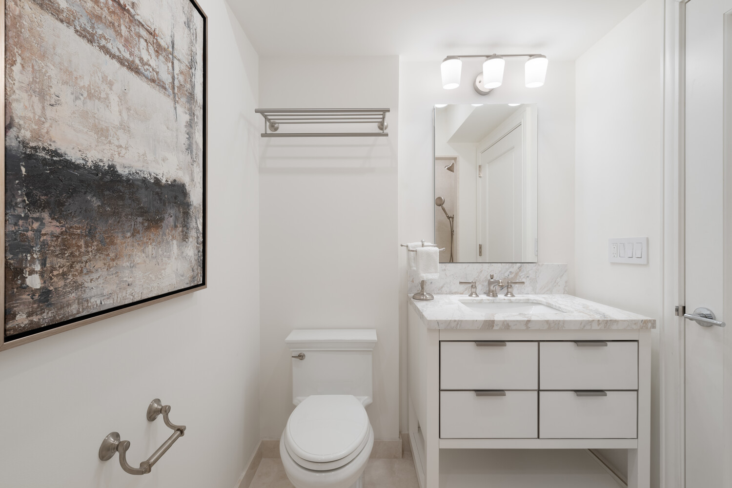 160 CENTRAL Park S 1817