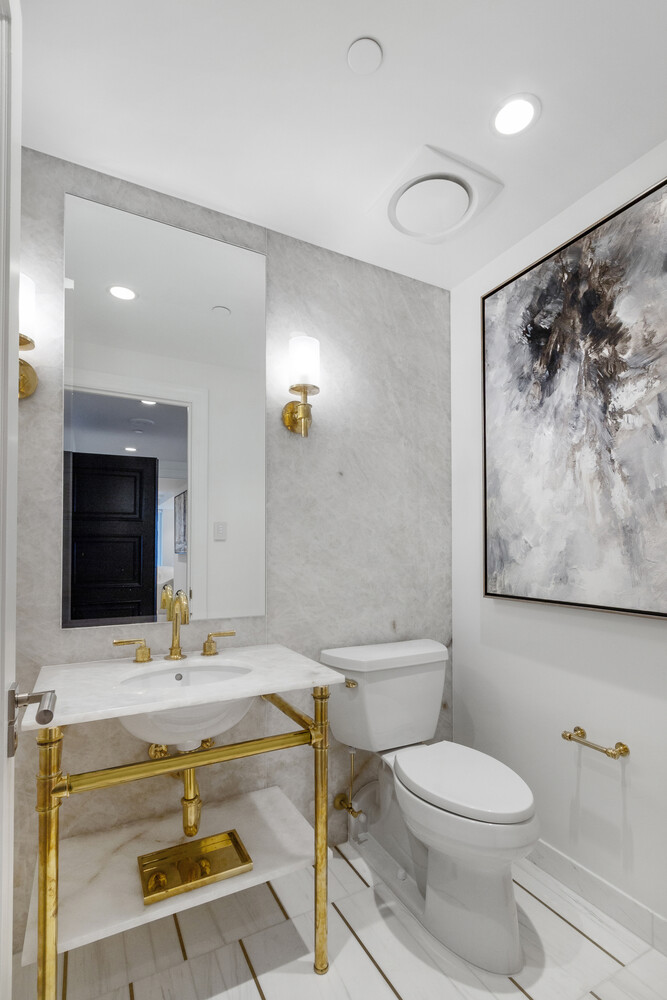 160 CENTRAL Park S 2501