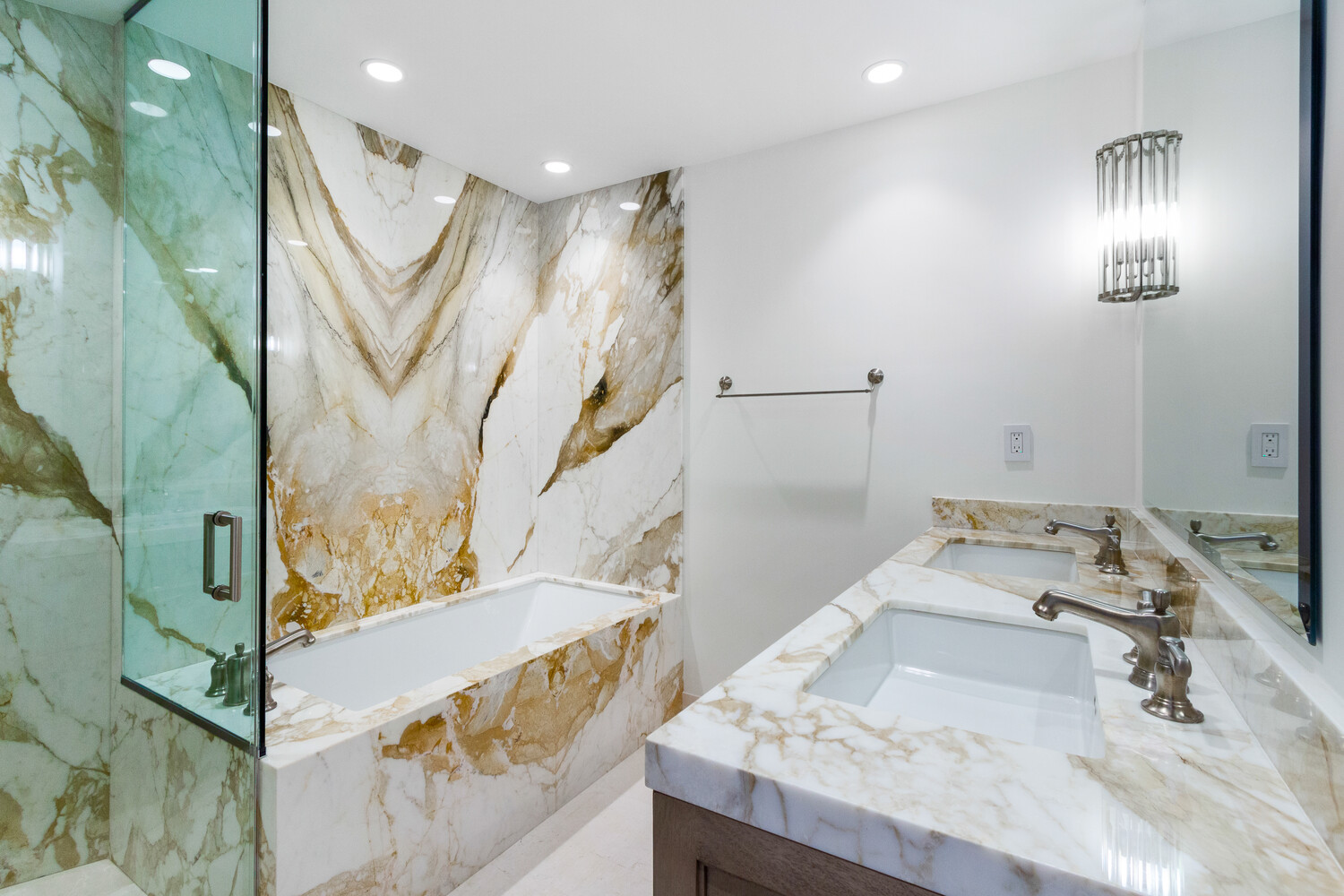 160 CENTRAL Park S 2501