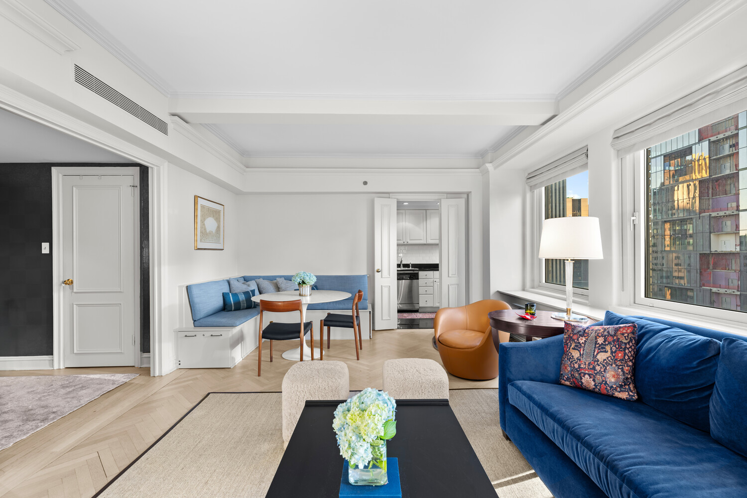 160 CENTRAL Park S 2811