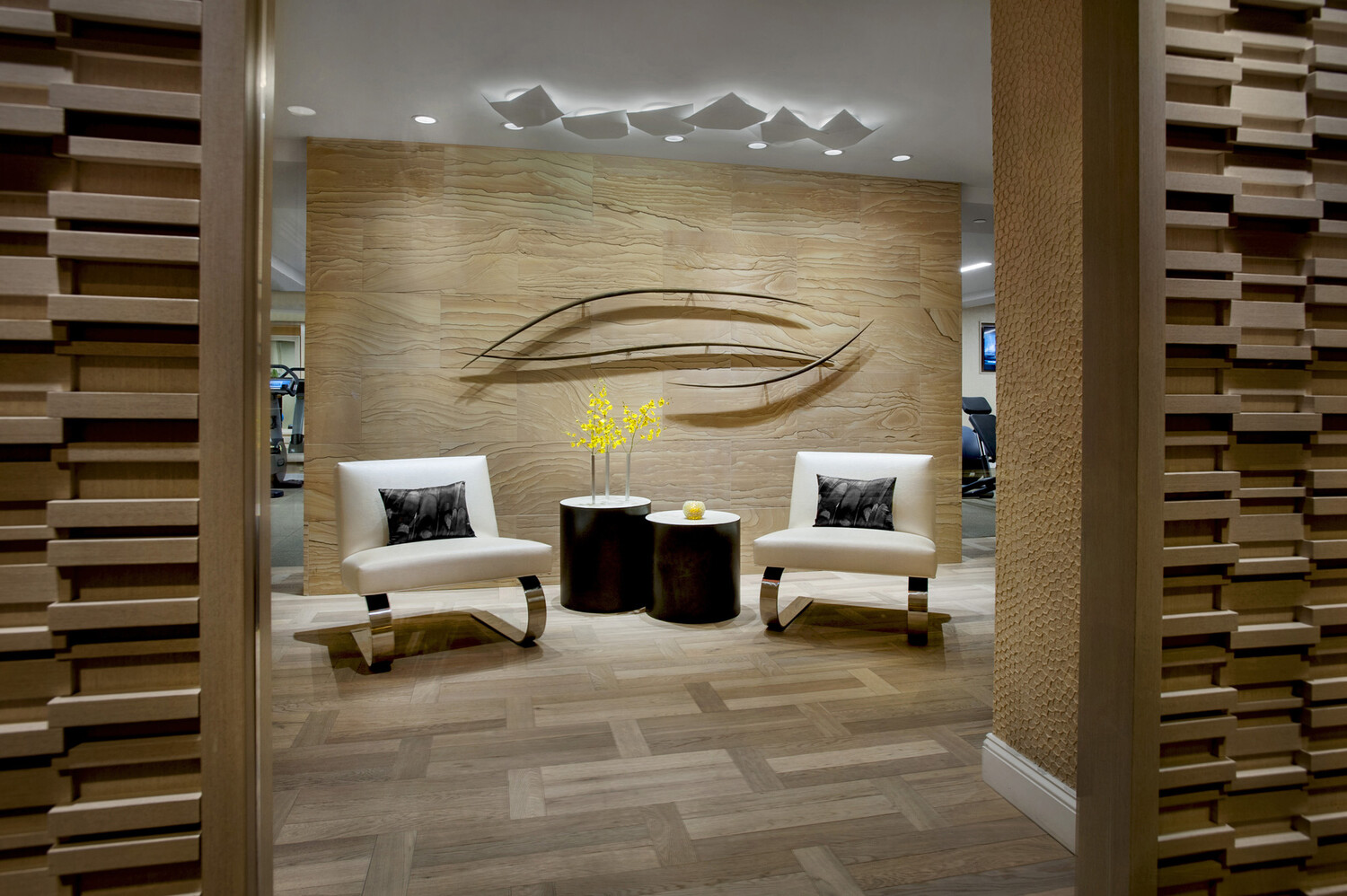 160 CENTRAL Park S 2811