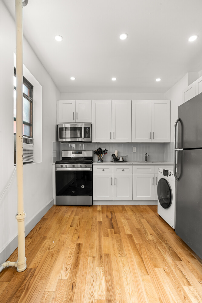 470 W 146TH Street 31