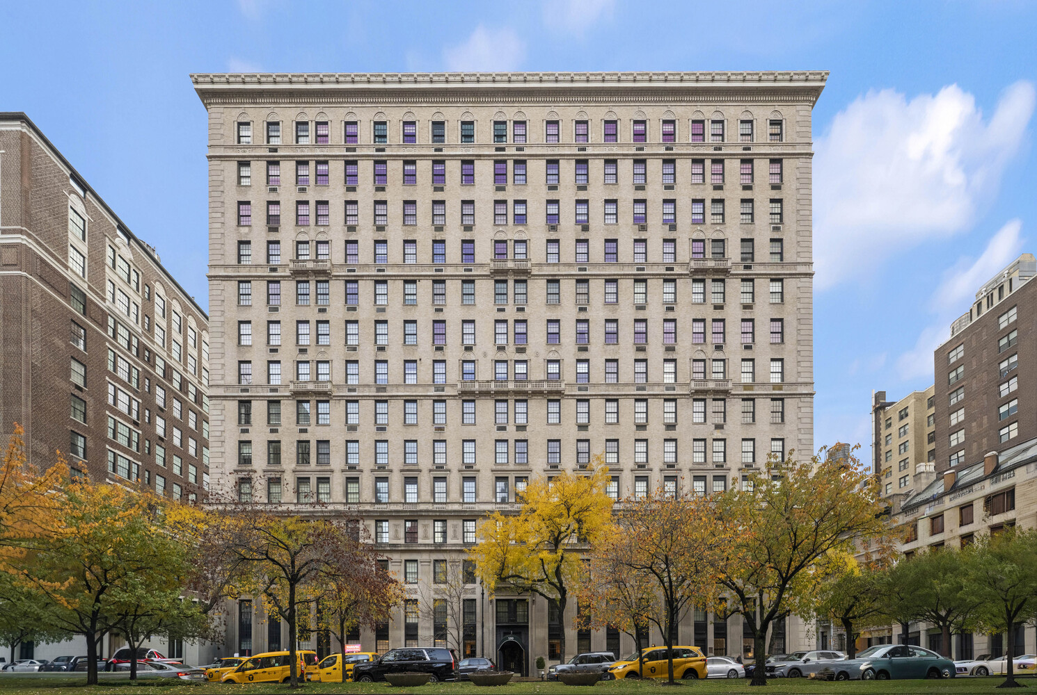 580 PARK Avenue 10A