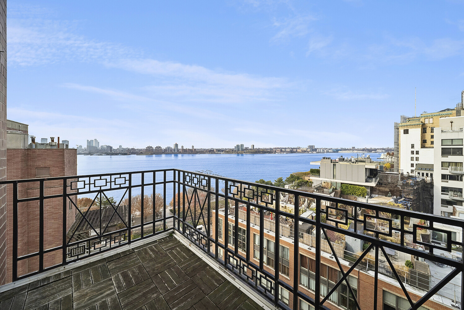 366 W 11TH Street PH12F