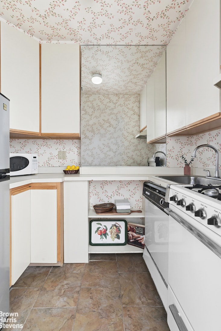 40 W 72ND Street 81B