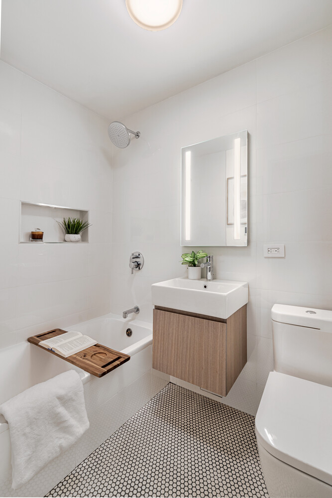 100 W 93RD Street 9F