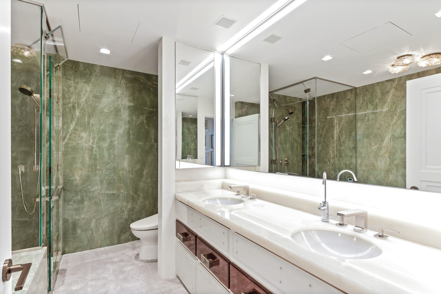 170 E END Avenue 8EF