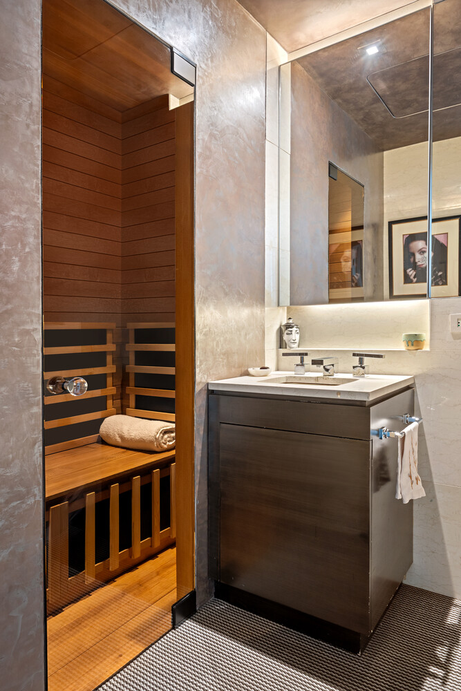 170 E END Avenue 8EF