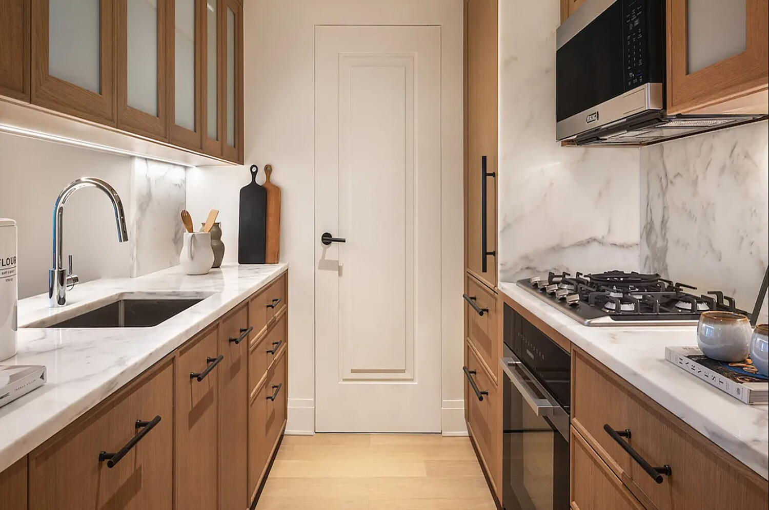 210 WARREN Street 9G